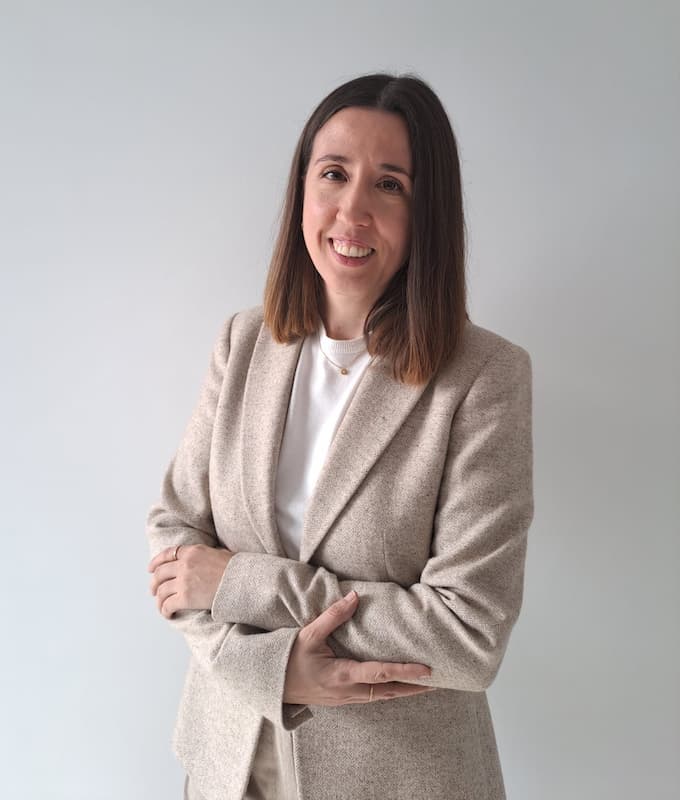 Carmen Olarte, psicóloga colegiada especialista en terapia de ansiedad, autoestima y fobias en Zaragoza y online